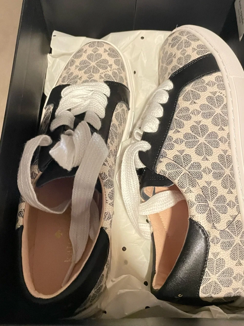 Kate Spade Erin Black & White Sneaker Size 8.5 NIB